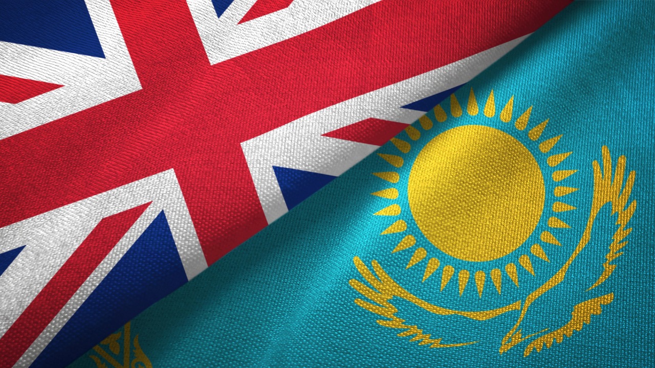 Қазақстан Республикасының, Ұлыбританияның және ҚБТУ-дың туларын сатып алу